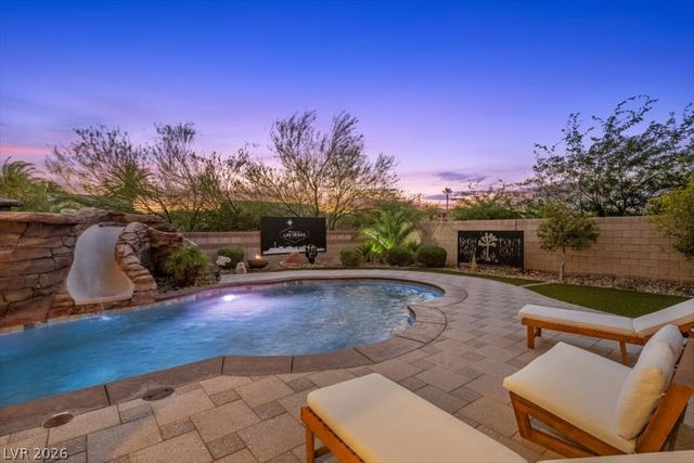 8345 Mojave Creek Court, Las Vegas, NV 89113
