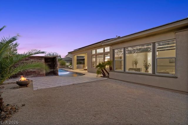 8345 Mojave Creek Court, Las Vegas, NV 89113