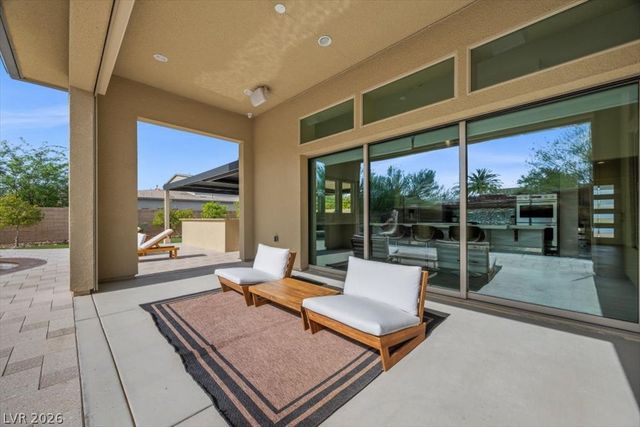 8345 Mojave Creek Court, Las Vegas, NV 89113