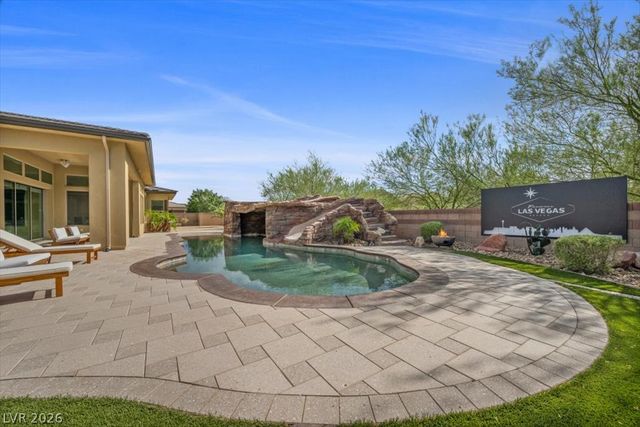 8345 Mojave Creek Court, Las Vegas, NV 89113