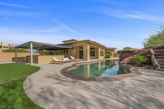 8345 Mojave Creek Court, Las Vegas, NV 89113