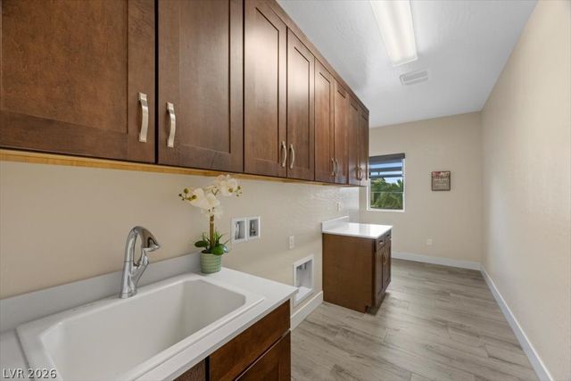 8345 Mojave Creek Court, Las Vegas, NV 89113