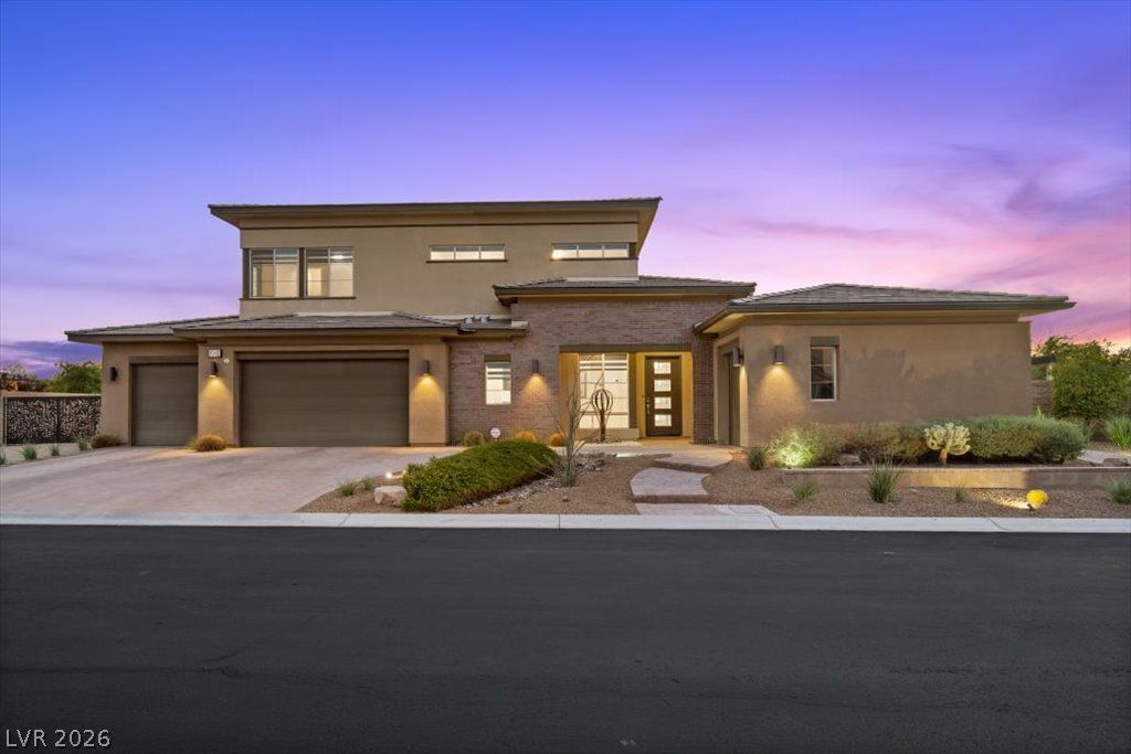8345 Mojave Creek Court, Las Vegas, NV 89113
