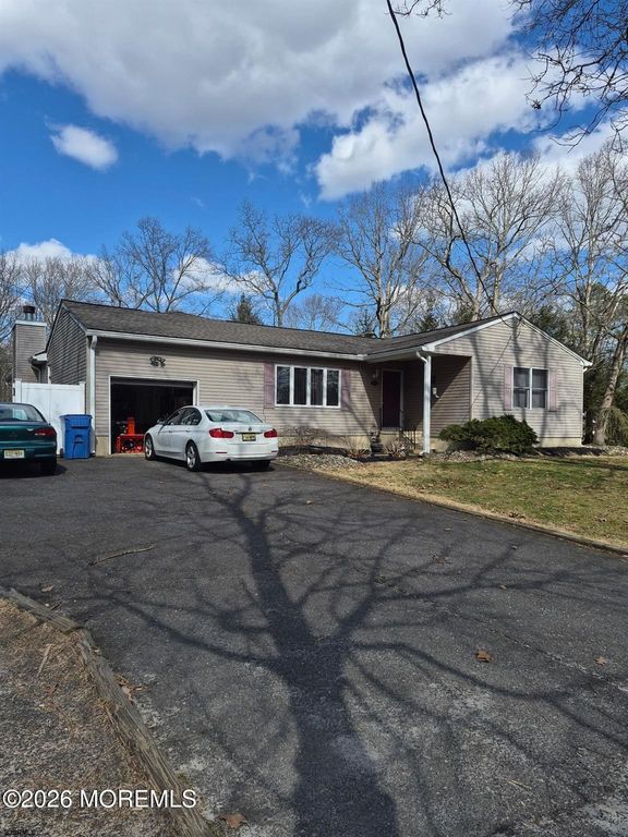 751 Lakehurst Avenue, Jackson, NJ 08527