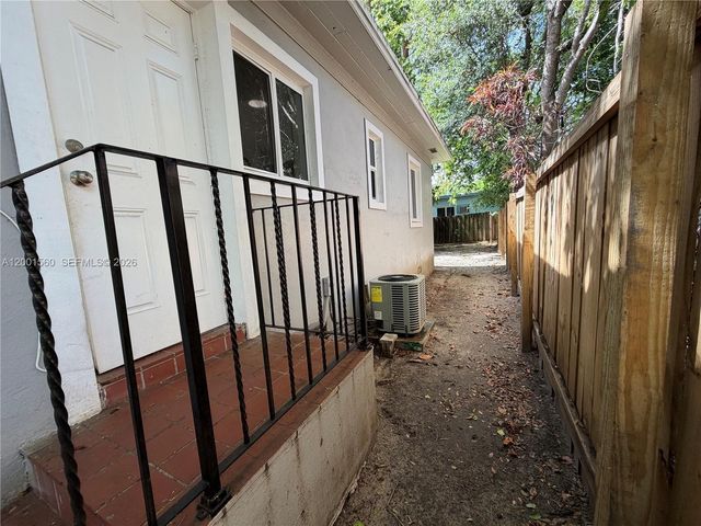 7712 NE 1st Ct -, Miami, FL 33138