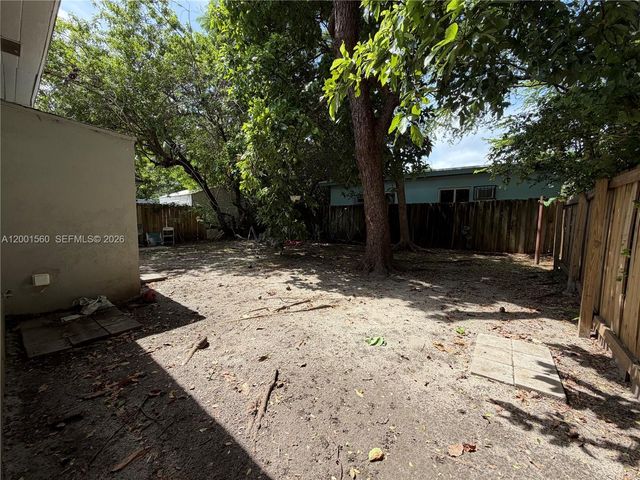 7712 NE 1st Ct -, Miami, FL 33138