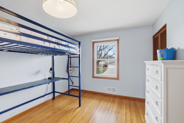 8433 Morris Circle, Bloomington, MN 55437