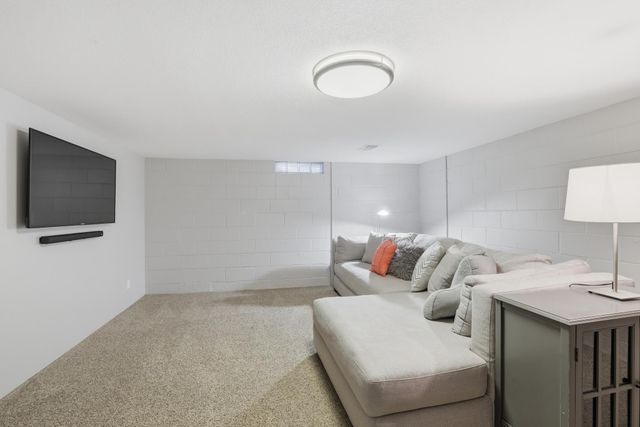 8433 Morris Circle, Bloomington, MN 55437