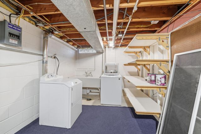 8433 Morris Circle, Bloomington, MN 55437