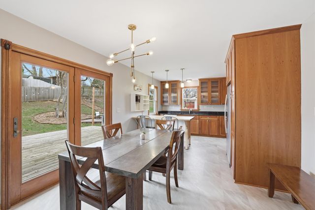 8433 Morris Circle, Bloomington, MN 55437