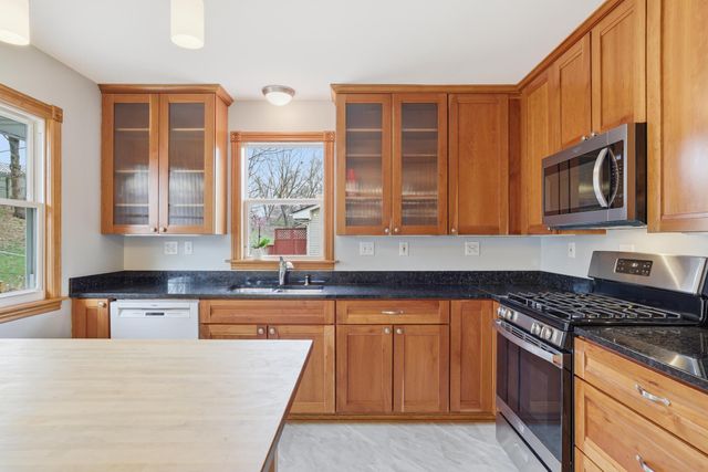 8433 Morris Circle, Bloomington, MN 55437