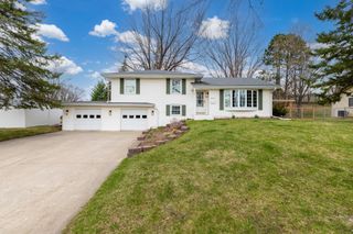 8433 Morris Circle, Bloomington, MN 55437