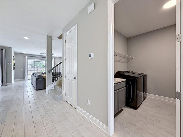 33163 SYCAMORE LEAF DRIVE, Wesley Chapel, FL 33545