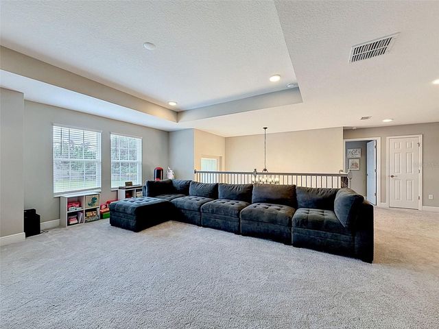 33163 SYCAMORE LEAF DRIVE, Wesley Chapel, FL 33545
