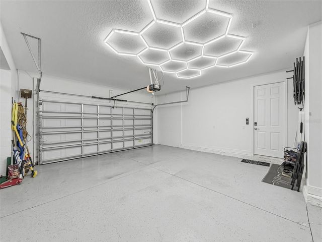 33163 SYCAMORE LEAF DRIVE, Wesley Chapel, FL 33545