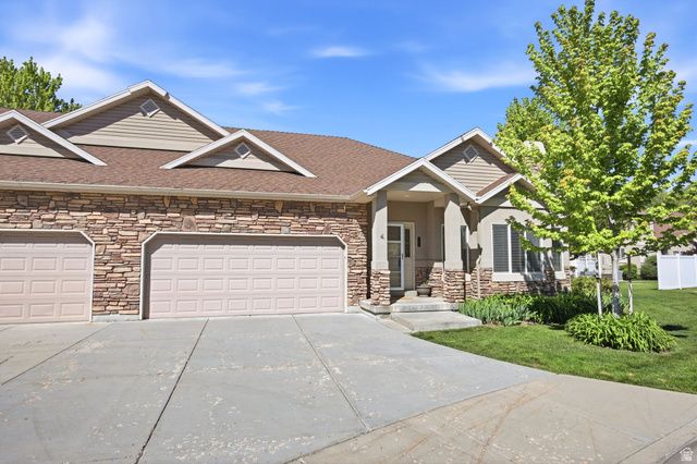 740 S CLEARWATER CT, Layton, UT 84041
