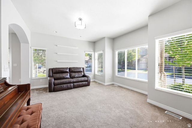 740 S CLEARWATER CT, Layton, UT 84041