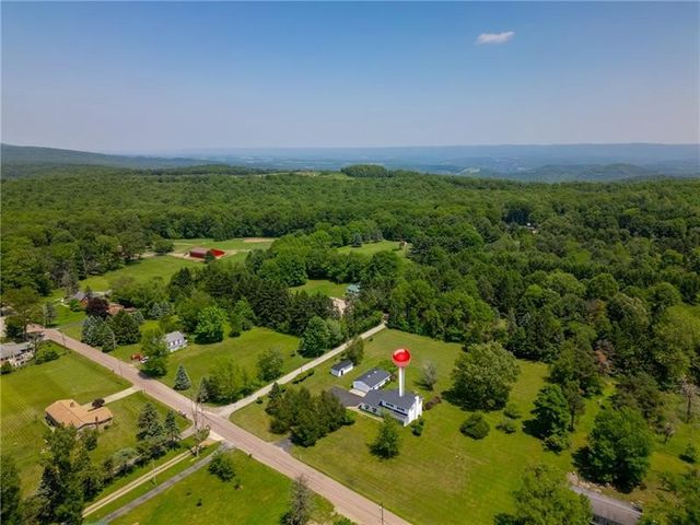626 Solomon Temple Road, Unity Twp, PA 15650