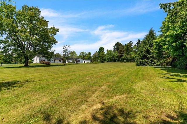 626 Solomon Temple Road, Unity Twp, PA 15650