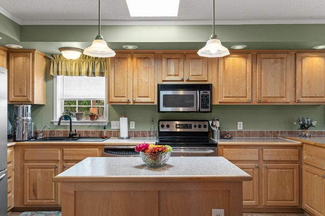 645 Lake Ranch Road, Kissee Mills, MO 65680
