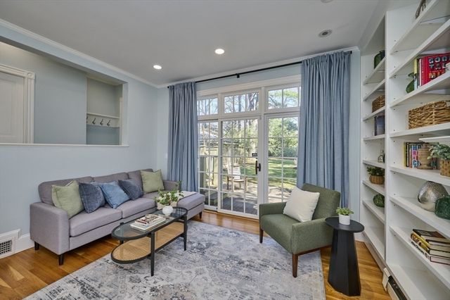 16 Harrison St, Newton, MA 02461