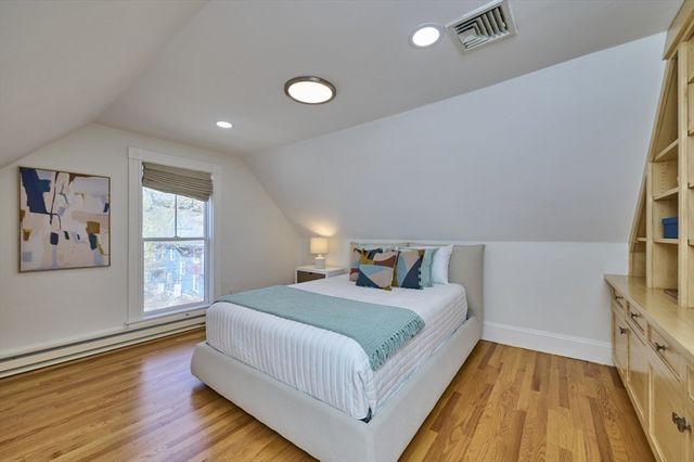 16 Harrison St, Newton, MA 02461
