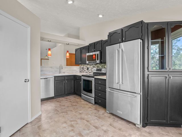 5202 N Hutton View Ln, Spokane, WA 99212