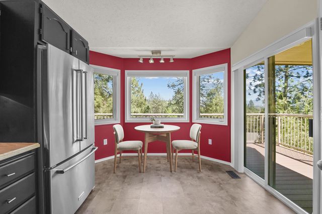 5202 N Hutton View Ln, Spokane, WA 99212