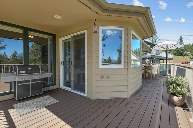 5202 N Hutton View Ln, Spokane, WA 99212