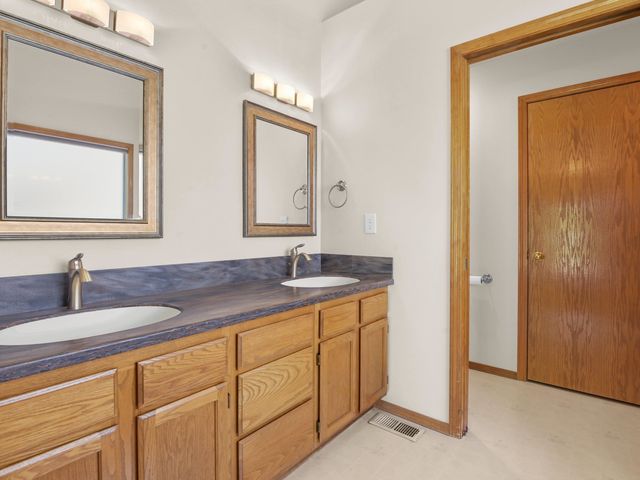 5202 N Hutton View Ln, Spokane, WA 99212
