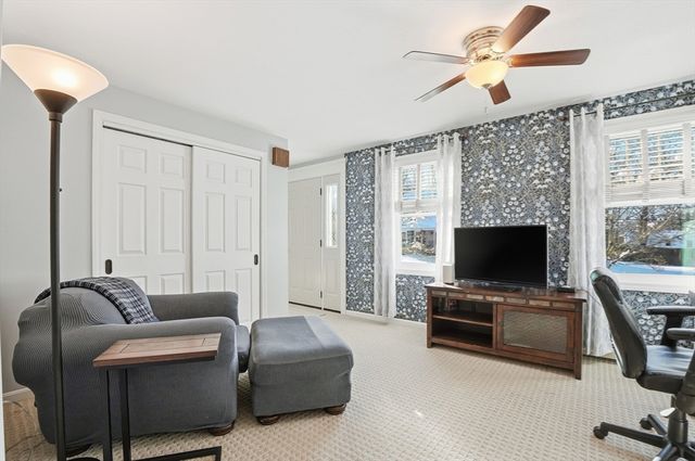 174 Columbus Dr, Fall River, MA 02720