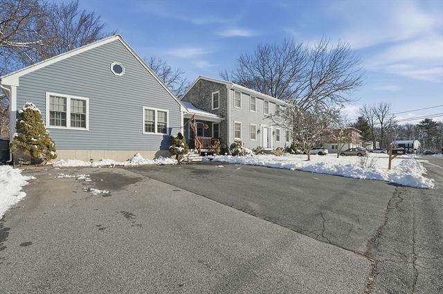 174 Columbus Dr, Fall River, MA 02720