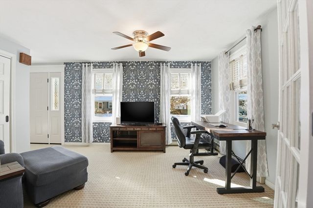 174 Columbus Dr, Fall River, MA 02720