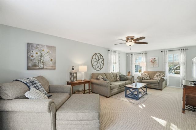 174 Columbus Dr, Fall River, MA 02720