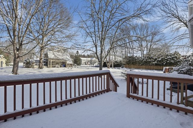 174 Columbus Dr, Fall River, MA 02720