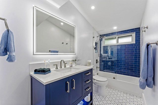 2625 NE 27th Way, Fort Lauderdale, FL 33306