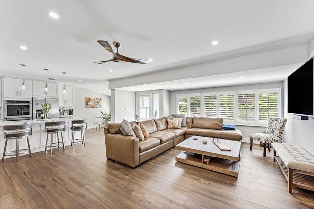 2625 NE 27th Way, Fort Lauderdale, FL 33306