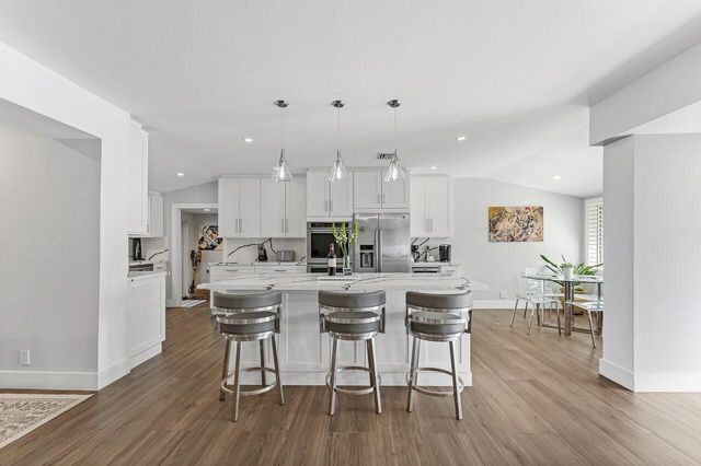 2625 NE 27th Way, Fort Lauderdale, FL 33306