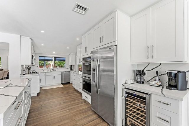 2625 NE 27th Way, Fort Lauderdale, FL 33306