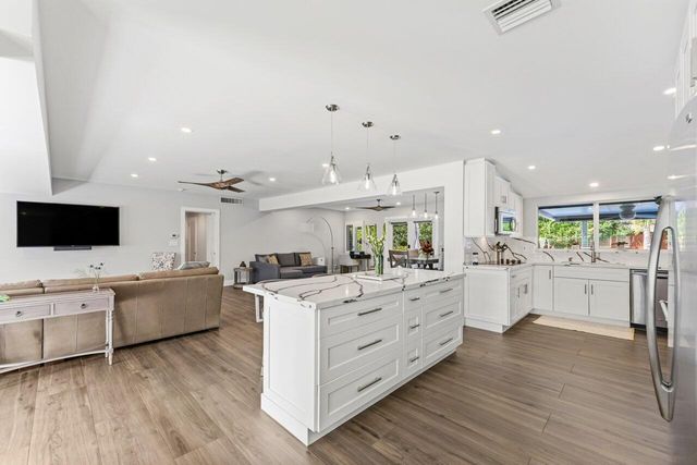 2625 NE 27th Way, Fort Lauderdale, FL 33306