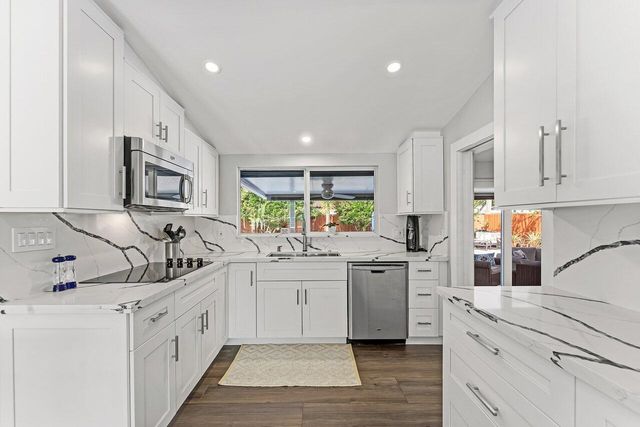 2625 NE 27th Way, Fort Lauderdale, FL 33306