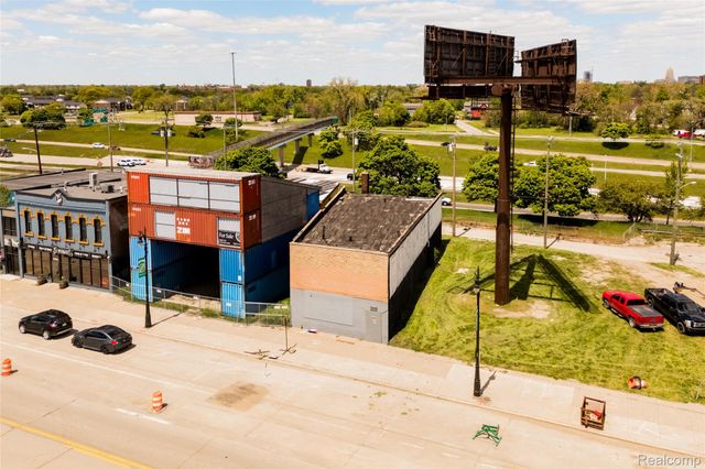 2424 Michigan Avenue, Detroit, MI 48216