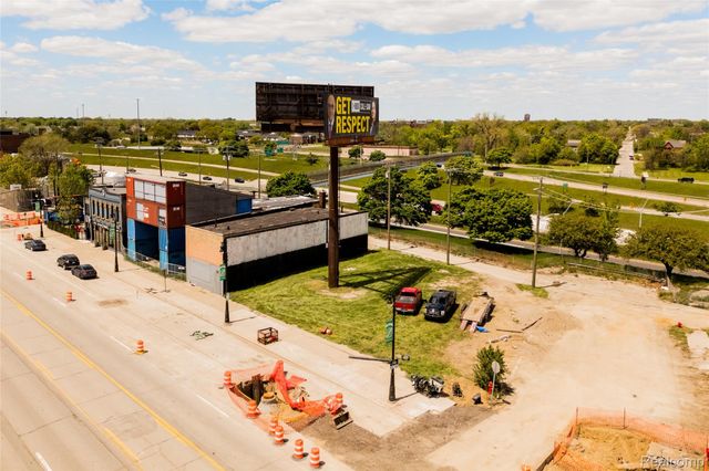 2424 Michigan Avenue, Detroit, MI 48216