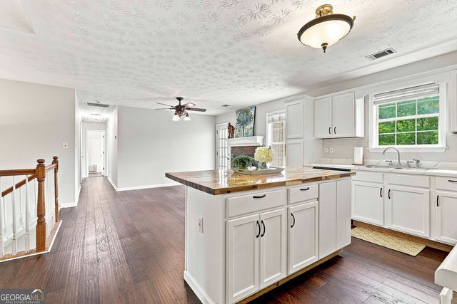 24 Buckthorne Drive, Newnan, GA 30265