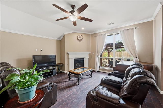 3135 Guadaloupe, Grand Prairie, TX 75054