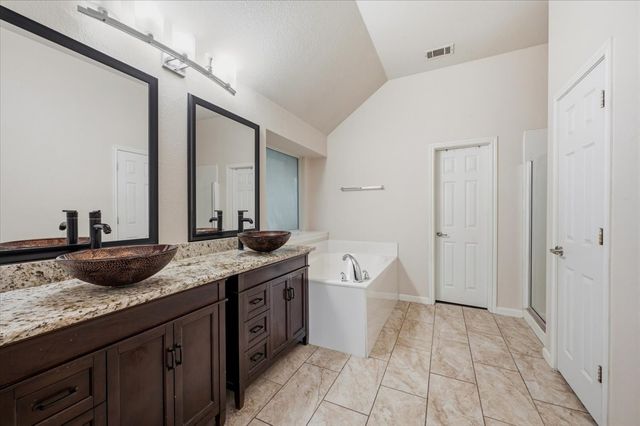 3135 Guadaloupe, Grand Prairie, TX 75054