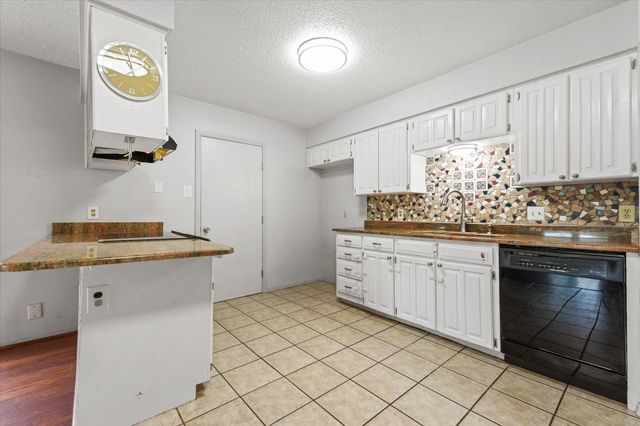 4212 Selina Court, Arlington, TX 76016