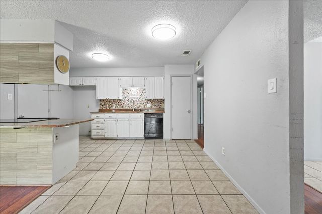 4212 Selina Court, Arlington, TX 76016