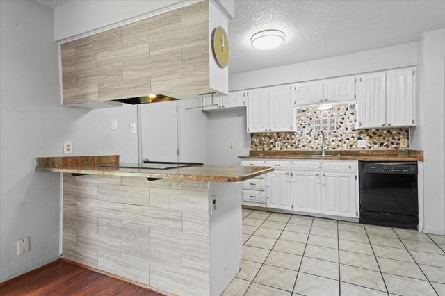 4212 Selina Court, Arlington, TX 76016