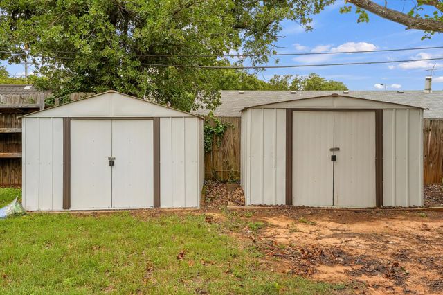 4212 Selina Court, Arlington, TX 76016
